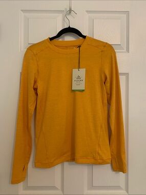 Alpine Design Sweet Apricot Heather Long Sleeve Crewneck Athletic Top